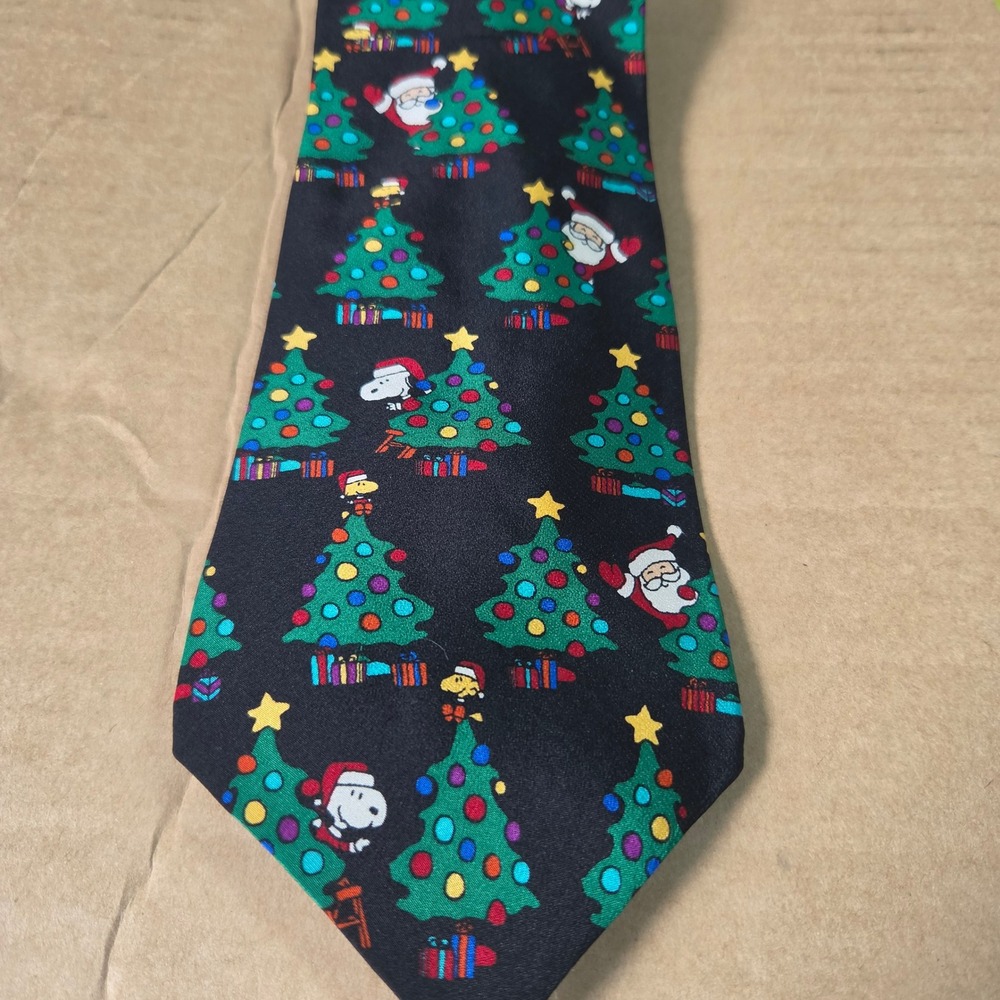 Peanuts Snoopy Woodstock‎ Christmas Silk Tie Mens Black Holiday Santa Trees USA